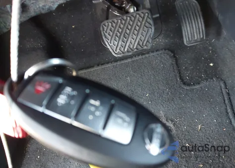 2014 Nissan Sentra Sr z USA, uszkodzony, nr VIN 3N1AB7AP9EY283324